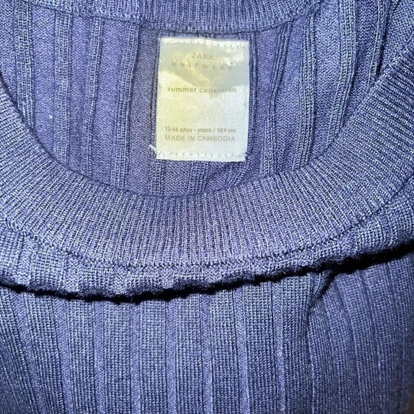 Zara long sleeve crewneck cableknit sweater navy blue, split seam on the sides. - Picture 8 of 8